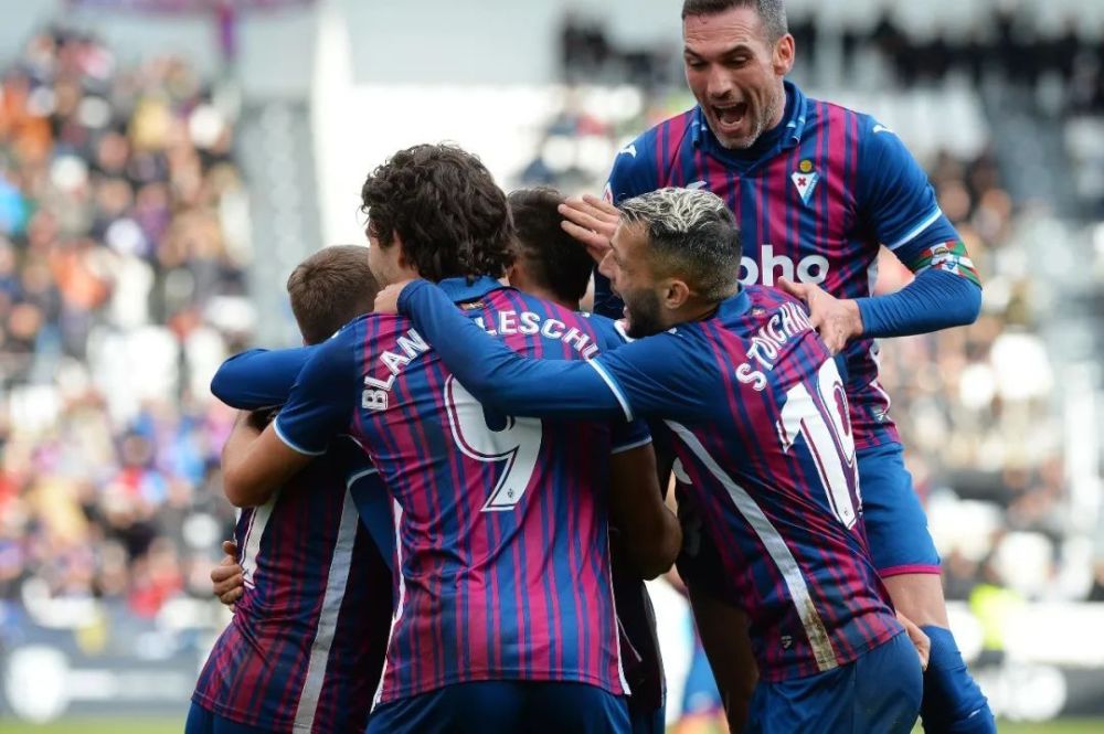 中的表现 中的表现